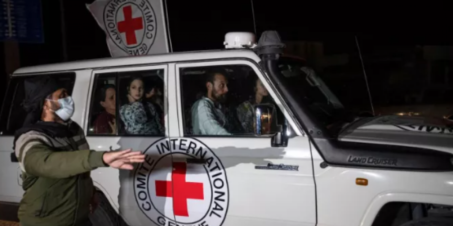 Η Χαμάς απελευθέρωσε δέκα Iσραηλινούς και τέσσερις Ταϊλανδούς ομήρους - Έχουν παραδοθεί στον Ερυθρό Σταυρό