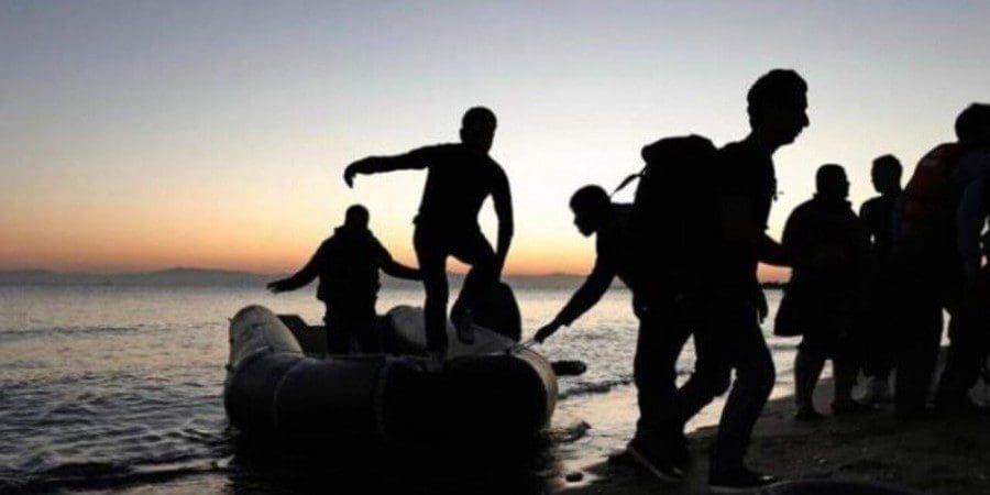 Νέες αφίξεις μεταναστών: Τρεις βάρκες στο Κάβο Γκρέκο με πάνω από 140 επιβαίνοντες
