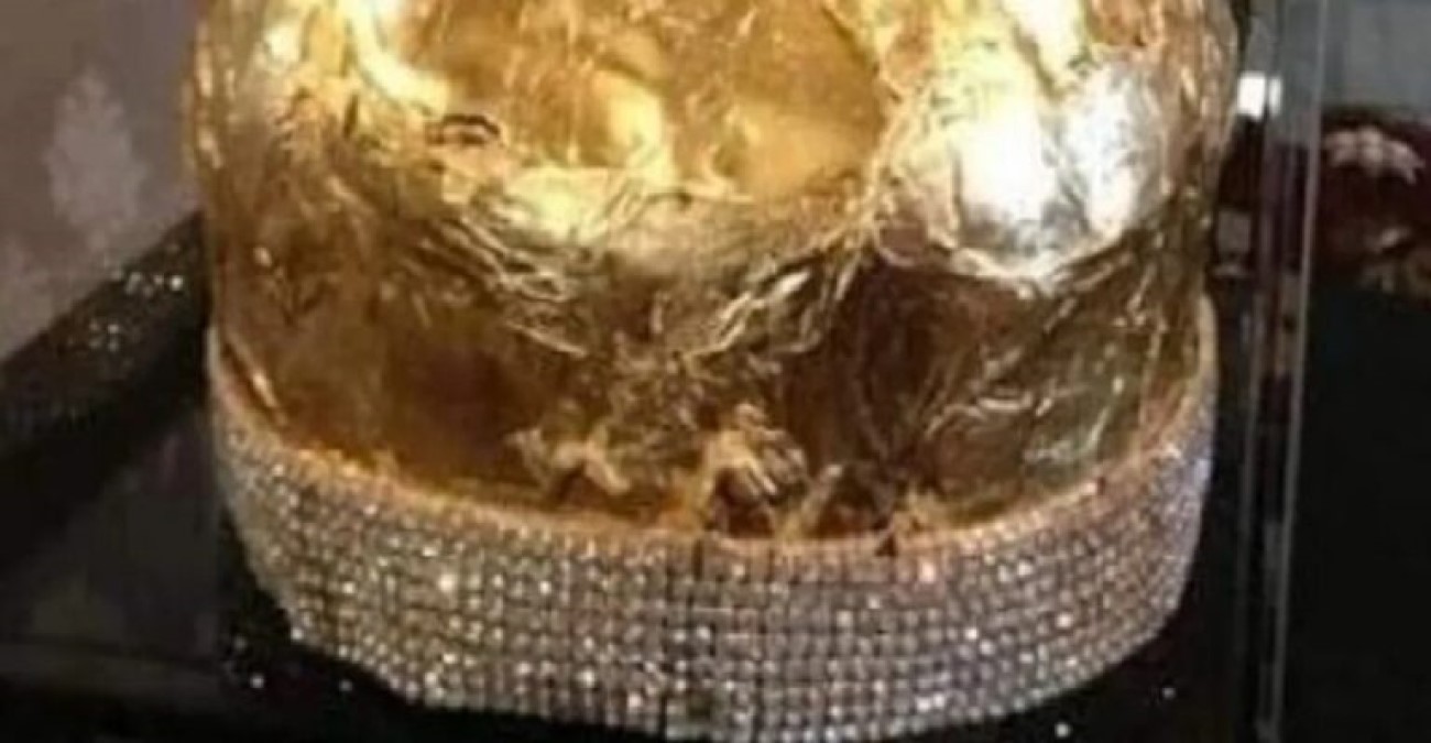 Το ακριβότερο Πανετόνε στον κόσμο καλυμμένο απο χρυσό και διαμάντια αξίας 700.000 ευρώ