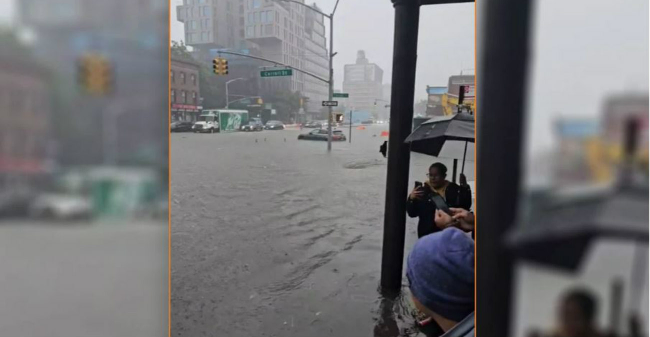 Εικόνες χάους στη Νέα Υόρκη: Καταιγίδα μετέτρεψε σε ποτάμια τους δρόμους - Συγκλονιστικά βίντεο