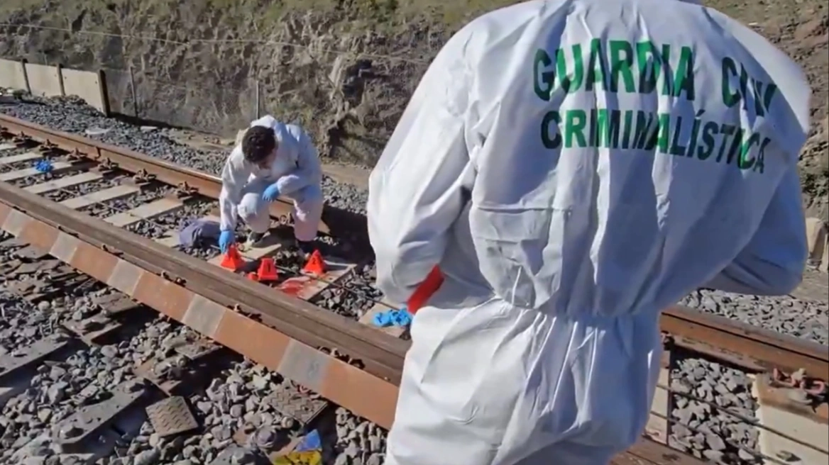 Το πρώτο επίσημο πόρισμα για το σιδηροδρομικό δυστύχημα στην Ισπανία: Κύρια αιτία για τον εκτροχιασμό το ρήγμα στη γραμμή