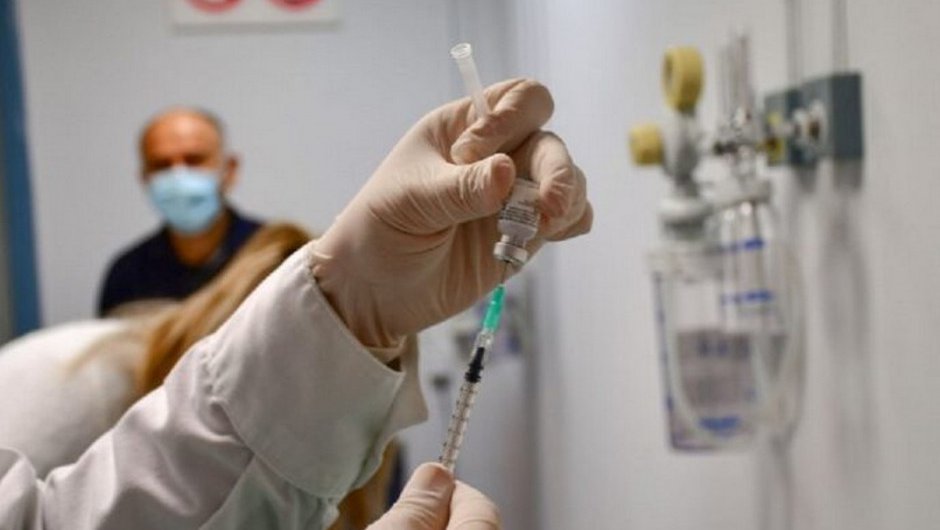 Ανησυχία για τον RSV - Ποιες ηλικίες πλήττει περισσότερο - Τι ισχύει με τα εμβόλια