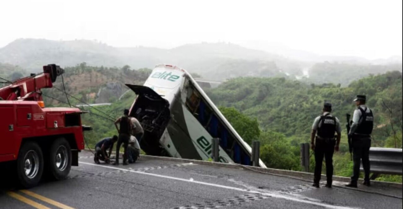 Μεξικό: 18 νεκροί σε σοβαρό τροχαίο στο οποίο ενεπλάκη λεωφορείο που μετέφερε μετανάστες - Συνελήφθη ο οδηγός