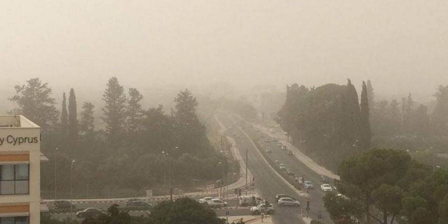 ΚΑΙΡΟΣ: Δεν υποχωρεί η σκόνη - Αναμένονται βροχές 