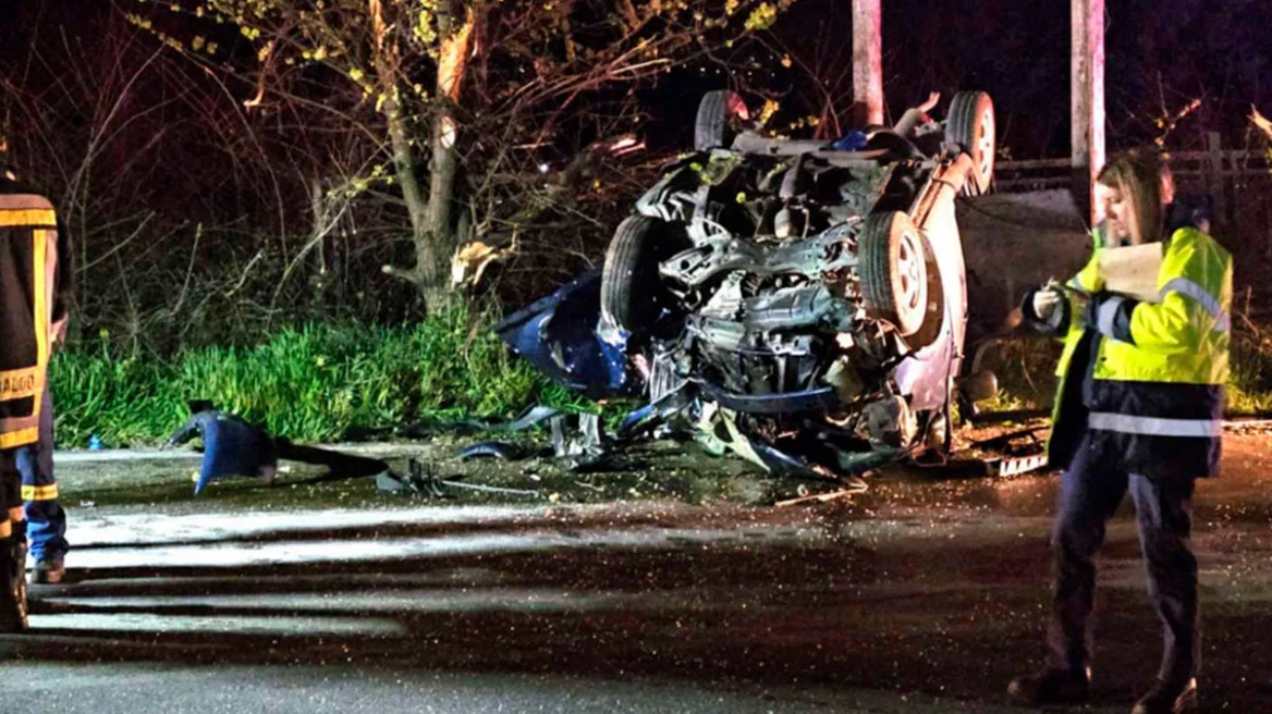 Συγκλονίζει ο σύζυγος της 50χρονης που σκοτώθηκε στο τροχαίο στην Ελλάδα - «Είδα να βάζουν τη γυναίκα μου σε σακούλα»