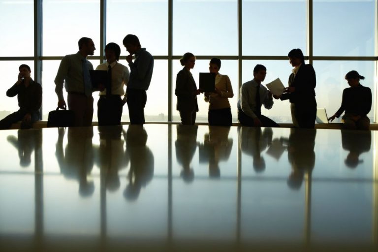 Πώς οι «άτυπες ώρες» εργασίας βλάπτουν σοβαρά την υγεία των εργαζομένων – Τι λένε ειδικοί
