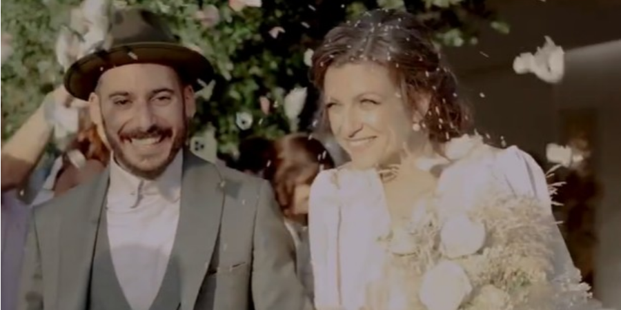 Νίκη Δραγούμη - Βασίλης Χαραλάμπους: Το συγκινητικό βίντεο κατά την έξοδο τους από το μυστήριο του γάμου