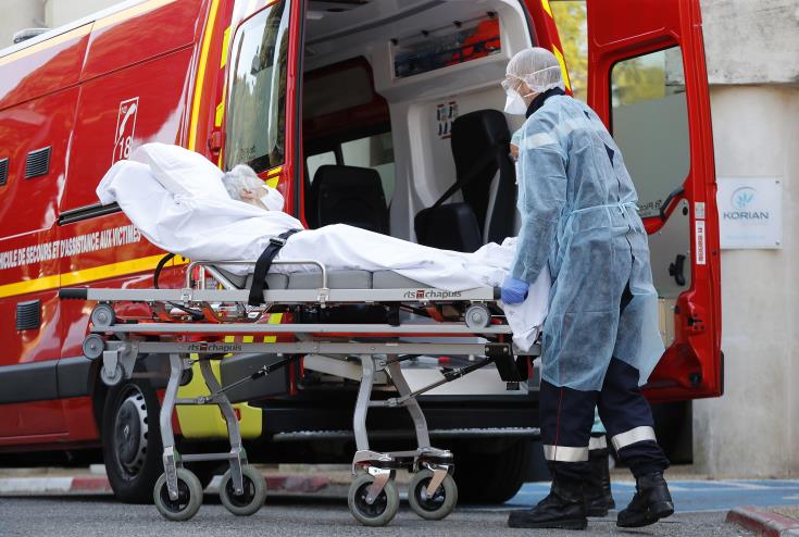 833 νέοι θάνατοι το τελευταίο 24ωρο στη Γαλλία λόγω Covid-19, 8.911 συνολικά οι νεκροί