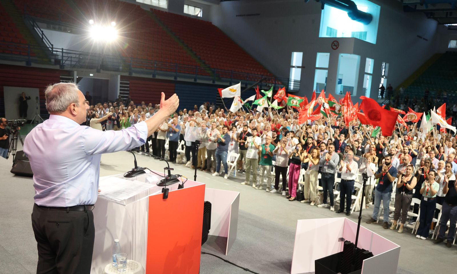 Αποφάσισε το ΑΚΕΛ: Ο Στέφανος Στεφάνου επανεξελέγη ΓΓ