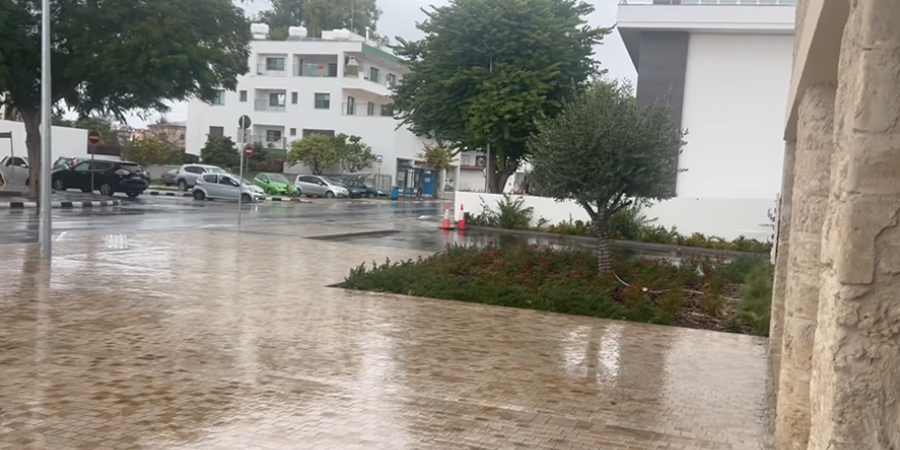 Έφτασε η κακοκαιρία από το Αιγαίο – «Άνοιξαν οι ουρανοί» σε διάφορες περιοχές της Κύπρου – Βίντεο