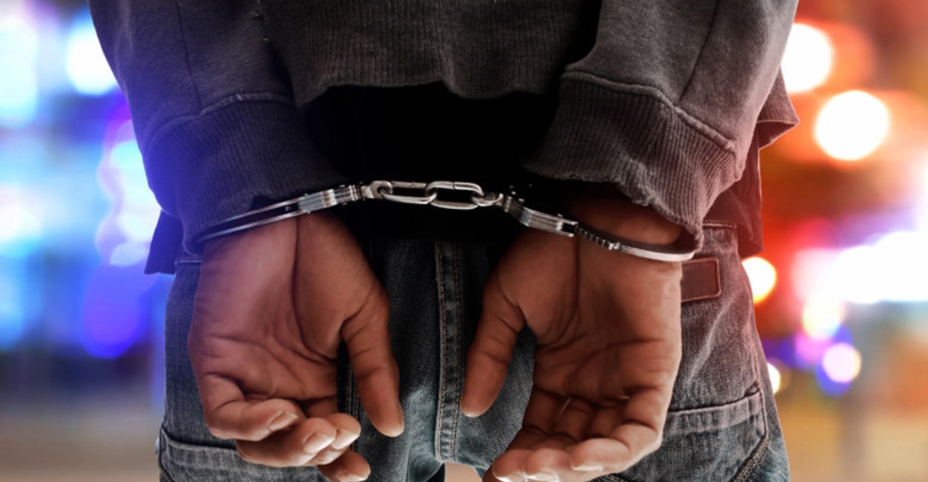 Χειροπέδες σε 23χρονο - Συνελήφθη για εμπρησμό αυτοκινήτου στην Αμμόχωστο