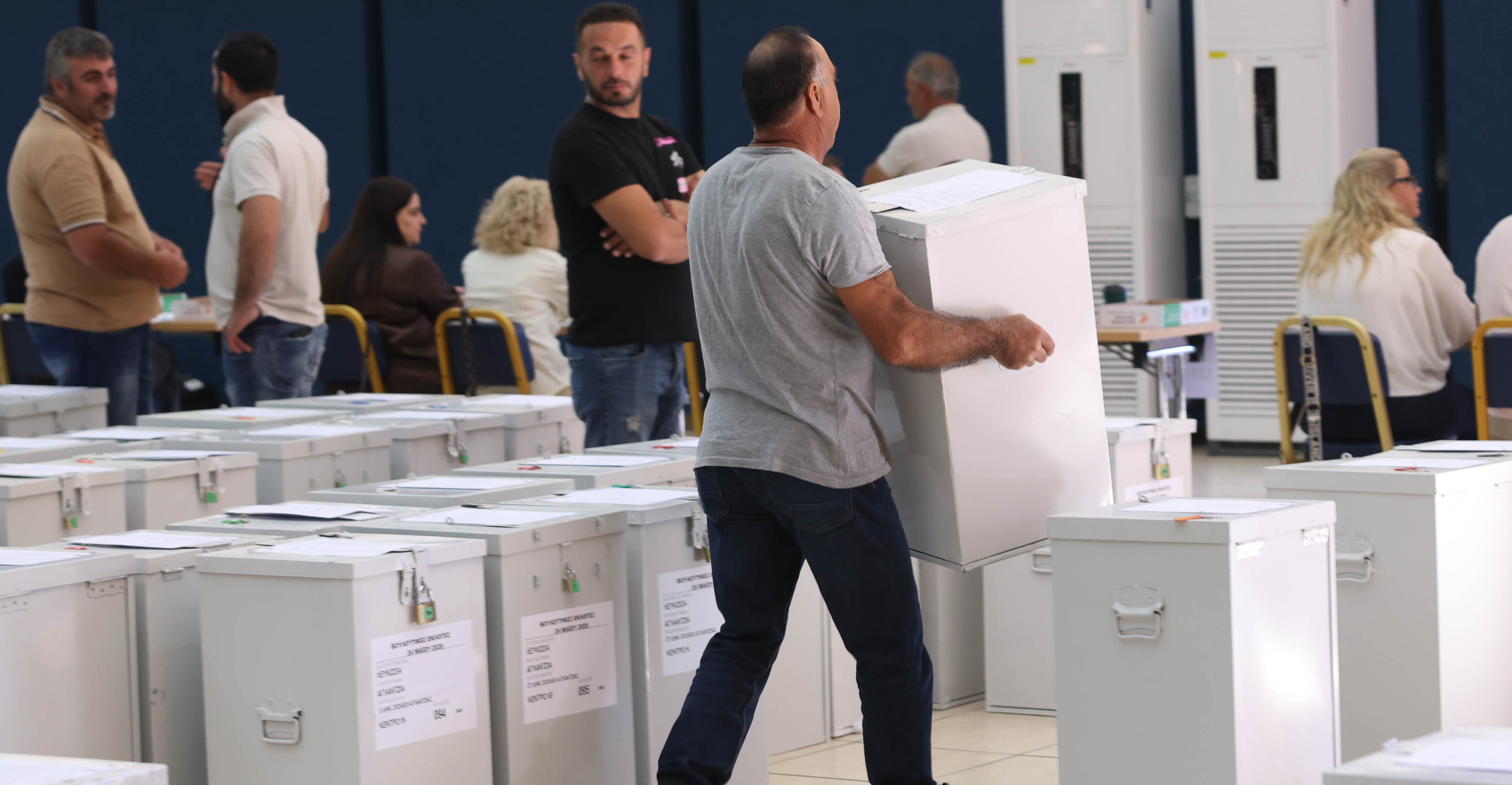 Ψάχνεις το εκλογικό κέντρο που ψηφίζεις; Από εδώ μπορείς να το βρεις - Οι αριθμοί τηλεφωνικής υπηρεσίας πληροφόρησης Παγκύπρια