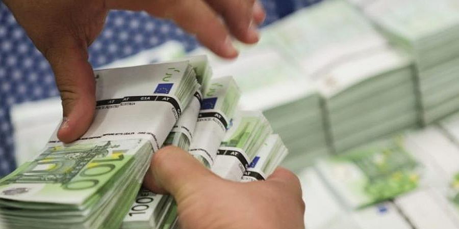 Αποσύρει η Ευρώπη τη «μαύρη λίστα» για το ξέπλυμα χρήματος – Τι πιέσεις δέχθηκε