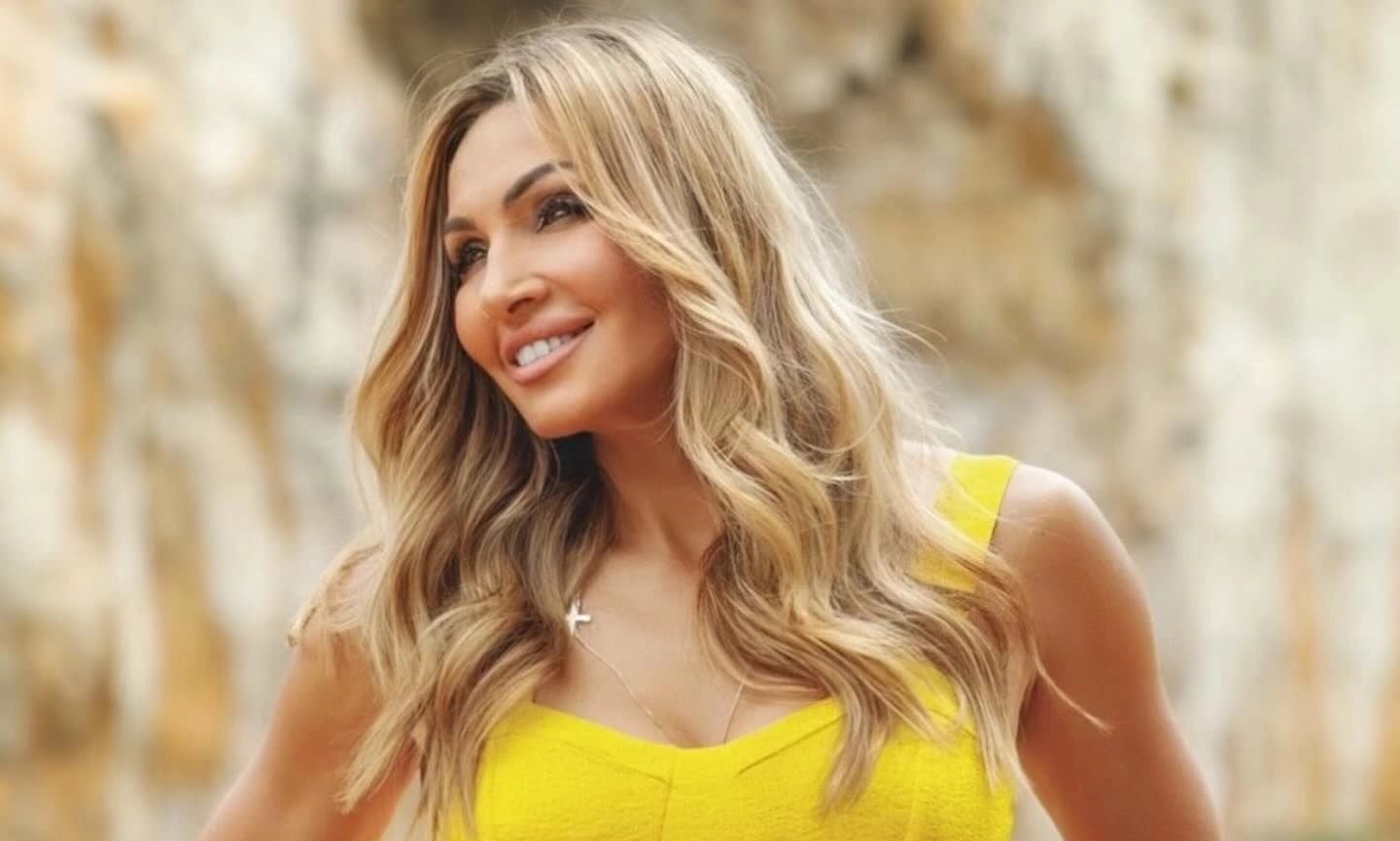 Πιο fit από ποτέ η Ελένη Πετρουλάκη – Το βίντεο με μαγιό που «ξετρέλανε» την Κρήτη!