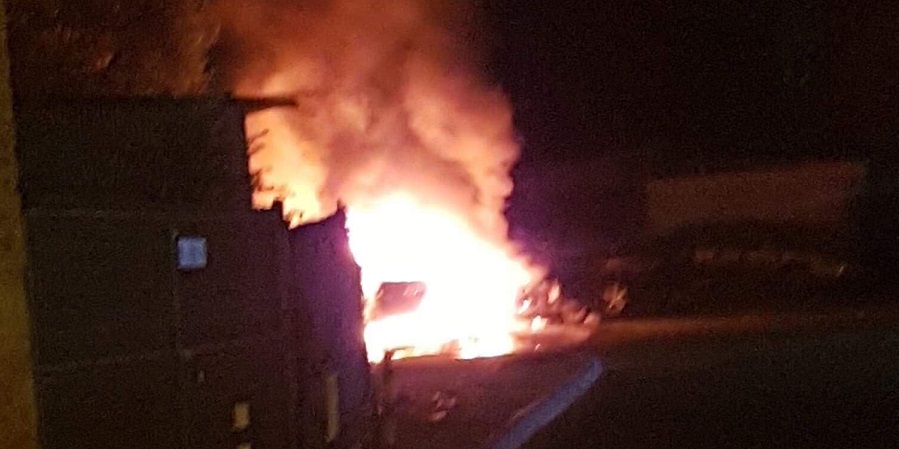 ΛΕΜΕΣΟΣ: Νεαροί ξεσάλωσαν τα ξημερώματα - Έκαψαν δυο αυτοκίνητα -ΦΩΤΟΓΡΑΦΙΕΣ