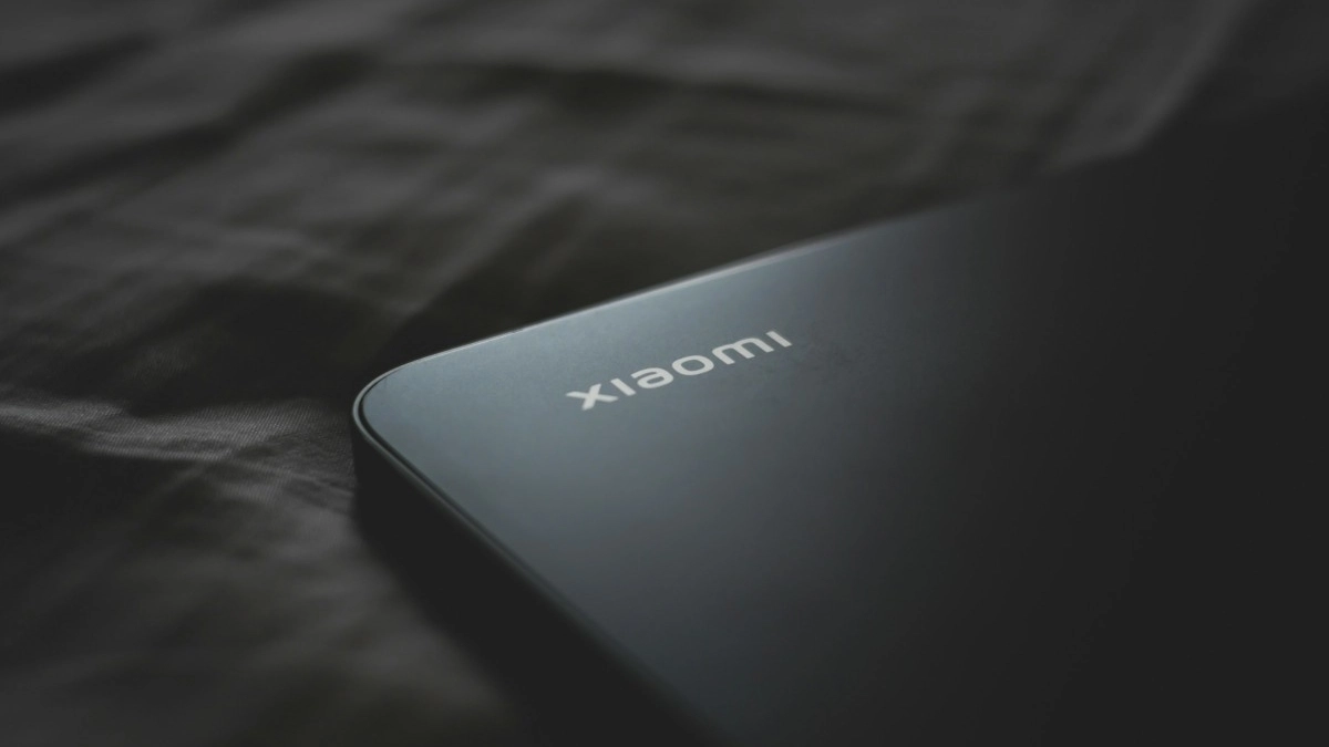 Σπάει τα όρια η Xiaomi - Ετοιμάζει νέο λεπτό smartphone με τεράστιας χωρητικότητας μπαταρία