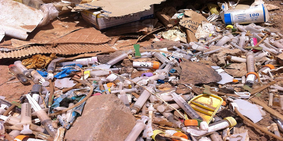 ΚΟΦΙΝΟΥ: Υγειονομική βόμβα- Καμουφλαρισμένοι τόνοι ιατρικών αποβλήτων- Επέμβαση Αστυνομίας