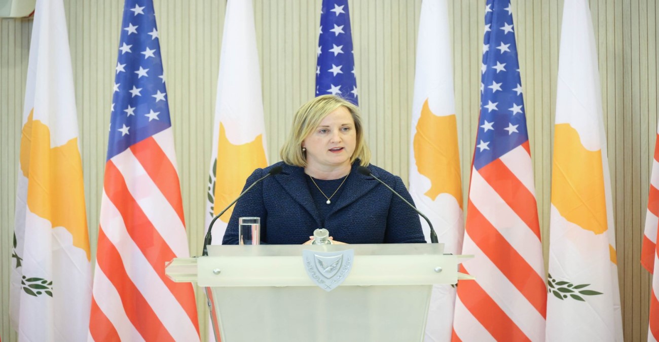 Τον ρόλο της Κύπρου ως πυλώνα σταθερότητας στην περιοχή ανέδειξε η Πρέσβης ΗΠΑ