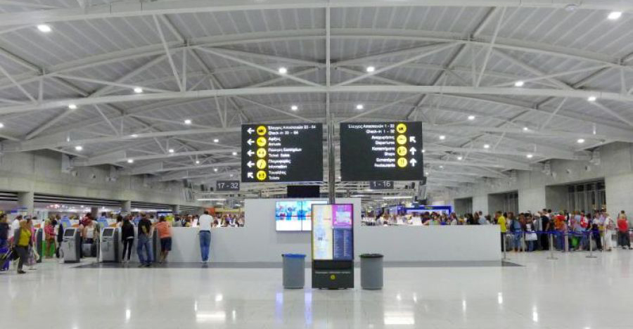 Από τη Λάρνακα στο… αστυνομικό τμήμα - Αποσκευές φορτωμένες με αδασμολόγητα τσιγάρα – Δείτε φωτογραφίες