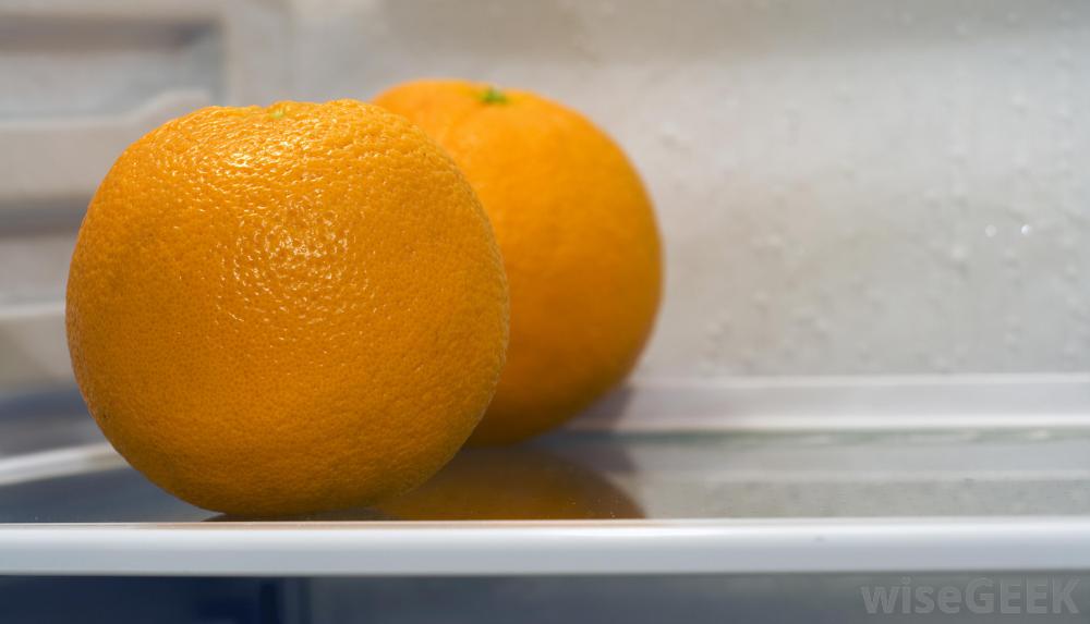 Το ξέρατε; Σε τι βοηθάει ένα κομμένο πορτοκάλι μέσα στο ψυγείo
