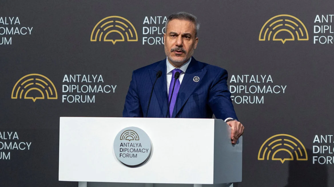 Επιμένει ο Φιντάν: Κατηγορεί Ελλάδα και Κύπρο ότι μαζί με το Ισραήλ, δημιούργησαν στρατιωτική συμμαχία κατά των μουσουλμανικών χωρών