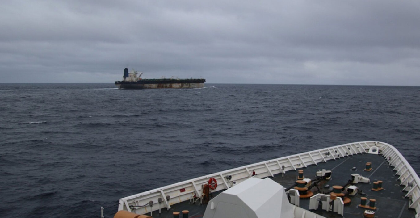 Αμερικανοί κομάντος κατέλαβαν τάνκερ από τη Βενεζουέλα μετά από κυνηγητό δύο εβδομάδων, στην περιοχή ρωσικά πολεμικά