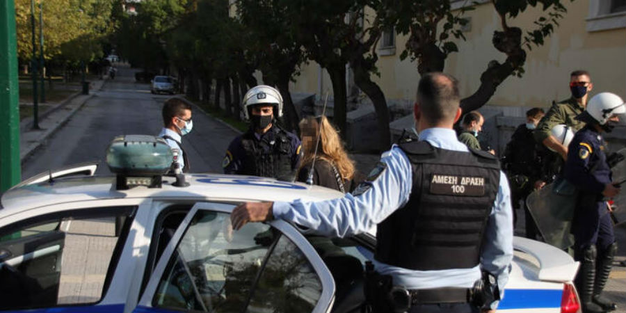 ΕΛΛΑΔΑ: Έφοδος των ΜΑΤ στο Πολυτεχνείο - Δύο συλλήψεις 