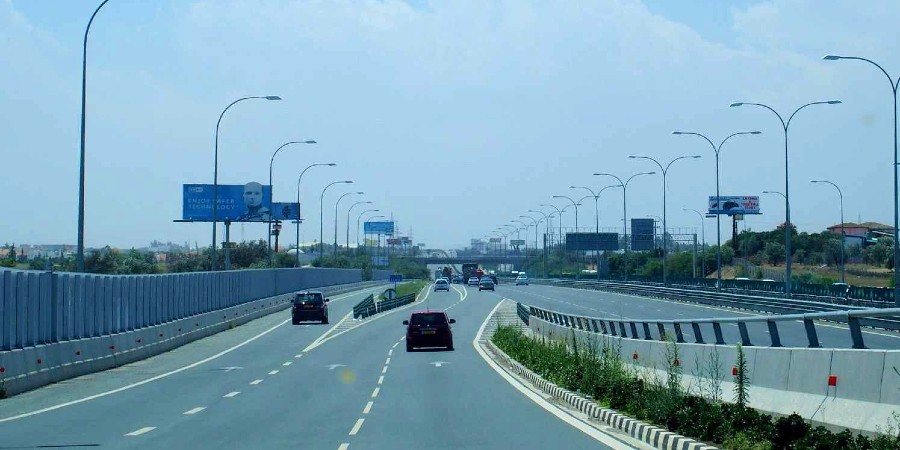 Αναστάτωση προκάλεσαν δύο μεγάλες γραμμές στον ουρανό της Λευκωσίας – Δείτε φωτογραφίες