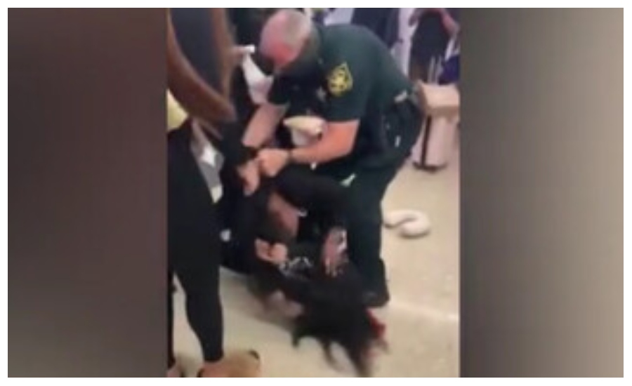 Φλόριντα: Απίστευτες εικόνες από τον άγριο καβγά γυναικών που ξέσπασε σε αεροδρόμιο