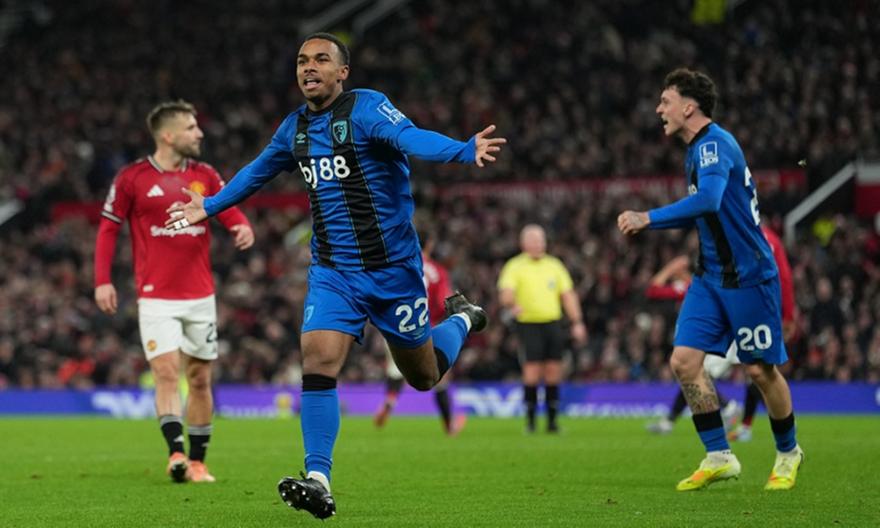 Η Μπόρνμουθ ξανά «κακός δαίμονας» της Γιουνάιτεντ στο ματς της χρονιάς