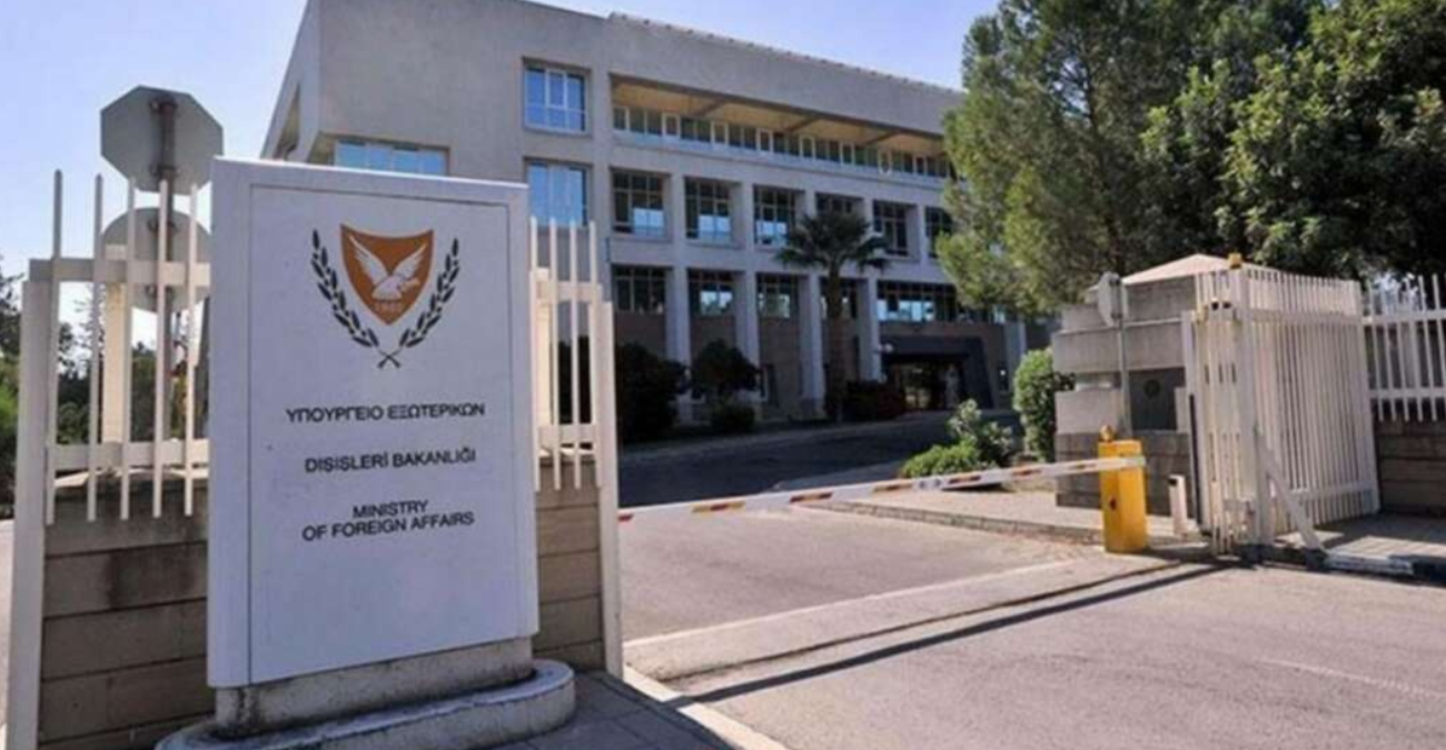 ΥΠΕΞ: Τέσσερις Κύπριοι και μέλη οικογενειών τους εξήλθαν από Ιράν μέσω Αρμενίας και επιστρέφουν