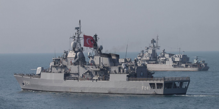 ΙΜΙΑ: «Εδώ είναι τουρκικά χωρικά ύδατα» η απάντηση στην προειδοποίηση του ελληνικού ναυτικού