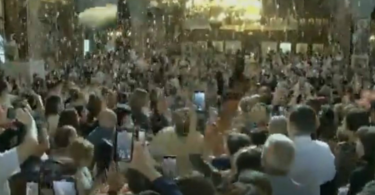 Viral το «εκατοστάρι» του πάτερ Ηρακλείδιου στο Παραλίμνι – Έτσι έφερε το μήνυμα της πρώτης Ανάστασης – Δείτε βίντεο