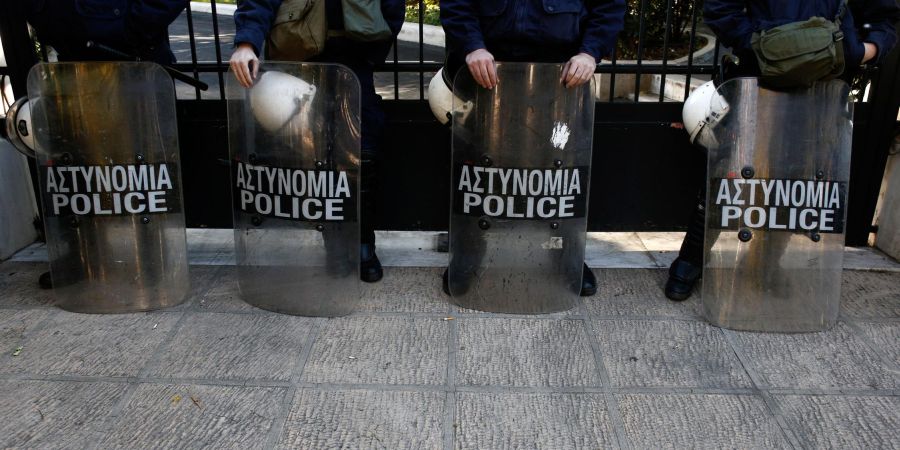 ΟΙ ΑΝΑΓΝΩΣΤΕΣ ΤΟΥ THEMAONLINE ΤΟΠΟΘΕΤΟΥΝΤΑΙ: Τους περισσότερους αστυνομικούς στην ΕΕ έχει η Κύπρος - Είναι ικανοποιητική η δράση τους;