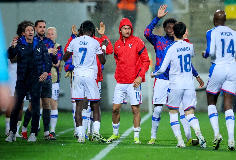 Παλικαρίσσια εμφάνιση από την ΑΕΚ. λύγισε στην παράταση από την Κρίσταλ Πάλας και τον ανεπαρκή διαιτητή