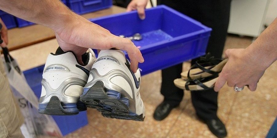 Ένα ζευγάρι παπούτσια προκάλεσε χάος στο αεροδρόμιο Ορλί