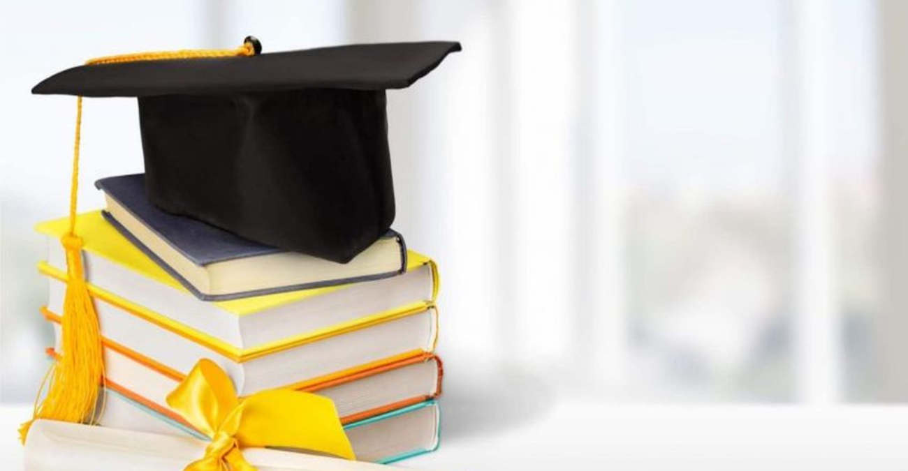 ΥΠΟΙΚ: «Κανένας δικαιούχος δεν θα μείνει χωρίς υποτροφία» – Αναμένονται άμεσες πιστώσεις