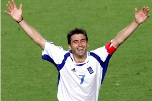 EURO 2004 – Ζαγοράκης: Εξηγεί το ΚΟΛΠΟ του Ρεχάγκελ στο γκολ του μεγάλου τελικού!