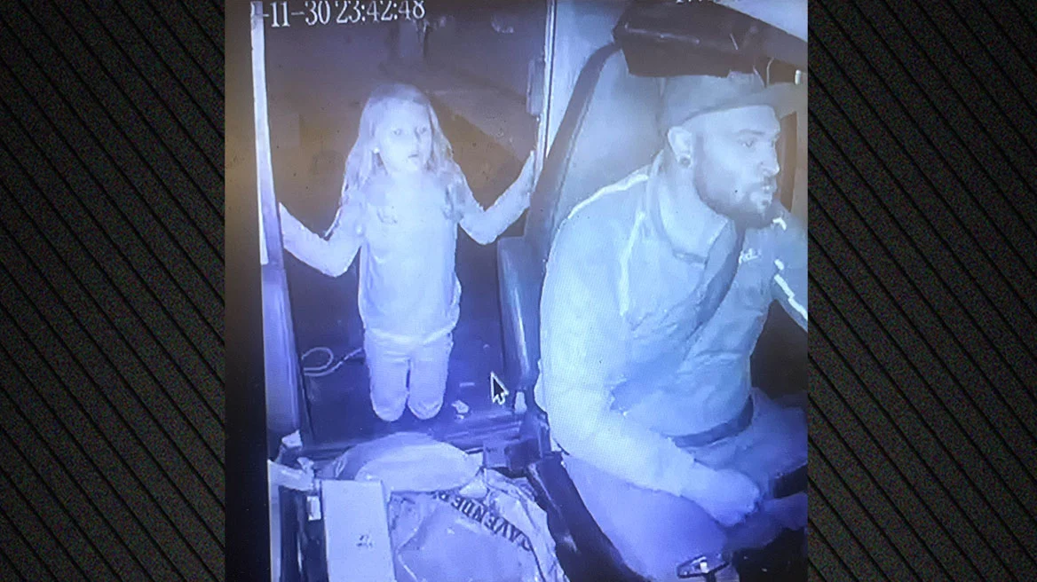 «Αφού δεν κατάφερε να τη στραγγαλίσει, την ξυλοκόπησε μέχρι θανάτου»: Ανατριχίλα από κατάθεση για τον κούριερ που δολοφόνησε την 7χρονη στο Τέξας