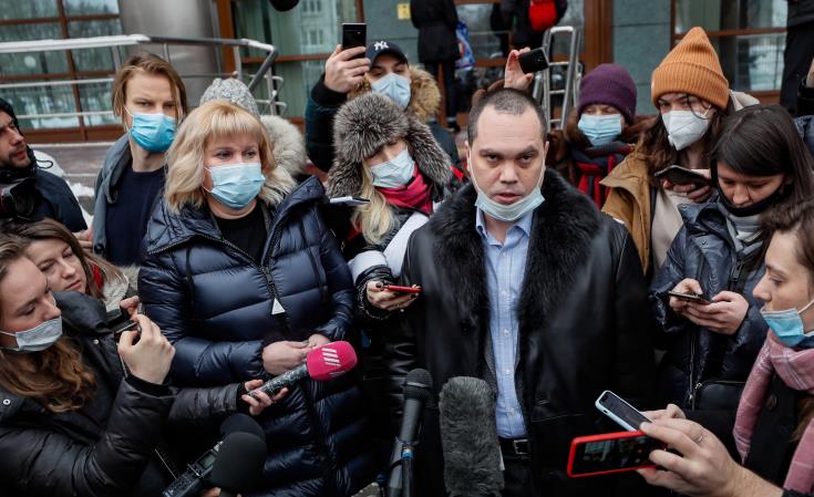 Στενοί συνεργάτες του Ναβάλνι, μεταξύ των οποίων και η εκπρόσωπός του, συνελήφθησαν στη Μόσχα