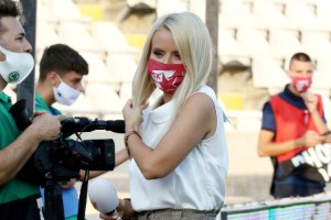 Οι Σέρβες ρεπόρτερ έκλεψαν τα βλέμματα λίγο πριν την έναρξη στο Ομόνοια-Ερυθρός (ΦΩΤΟΓΡΑΦΙΕΣ)