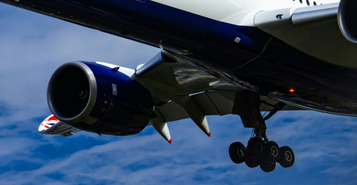 Σοβαρό περιστατικό στον αέρα: Αεροσκάφος έχασε τροχό μετά την απογείωση του από αεροδρόμιο - Δείτε βίντεο