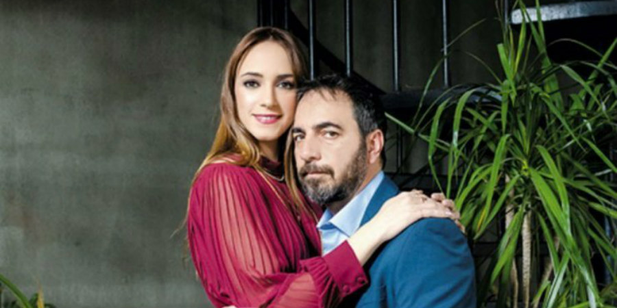 Λώρης Λοιζίδης – Στυλιάνα Μαραγκού: Δες για πρώτη φορά φωτογραφία από το γάμο τους μαζί με τα παιδιά τους