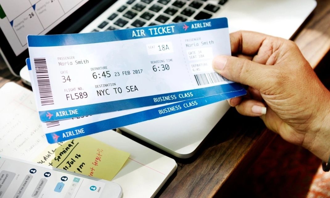 Πώς να βρείτε φθηνά εισιτήρια με AI: «Η πτήση μου κόστισε 1.260, εγώ πλήρωσα 118»