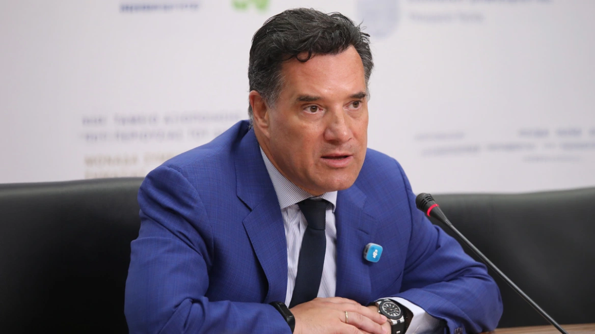 Αιχμές Άδωνι Γεωργιάδη για την κλινική όπου υπέστη ανακοπή ο Μαζωνάκης: «Δεν είχε άδεια για πλασμαφαίρεση, ζήτησα έρευνα»