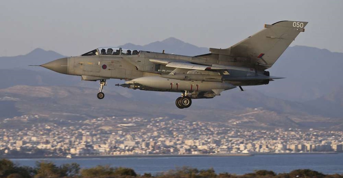Επίθεση κατά Χούθι: Με ασφάλεια στο Ακρωτήρι μετά από τις επιθέσεις τα Typhoon, λέει ο Υφ. Αμυνας ΗΒ