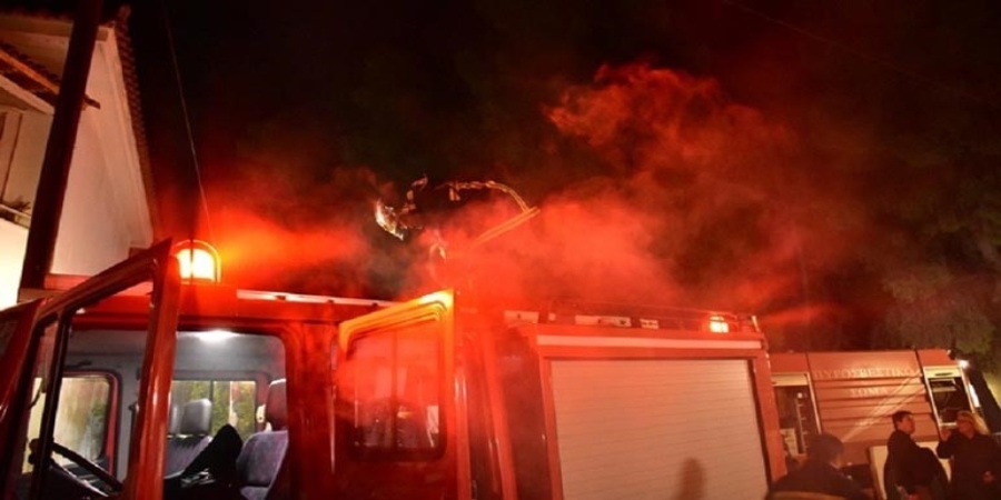 Πυρκαγιά σε οίκο νυφικών τα ξημερώματα - 'Αγωστες οι συνθήκες 