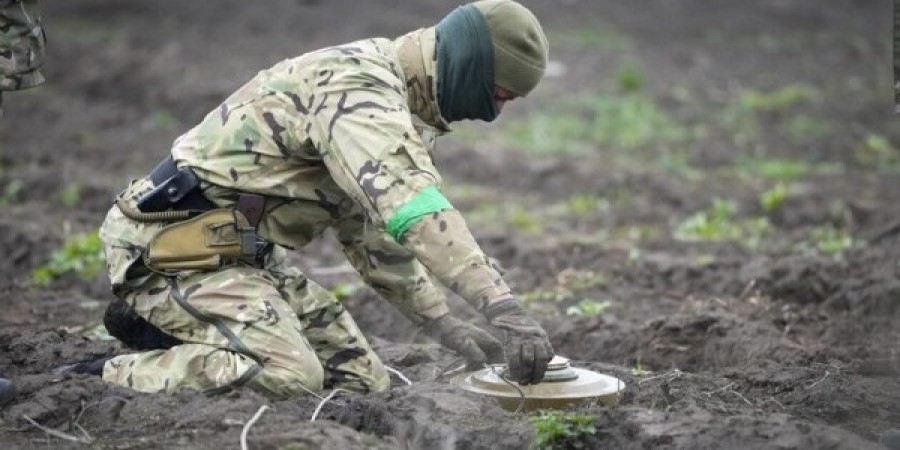Η Ουκρανία ναρκοθετεί τα σύνορα της με την Λευκορωσία