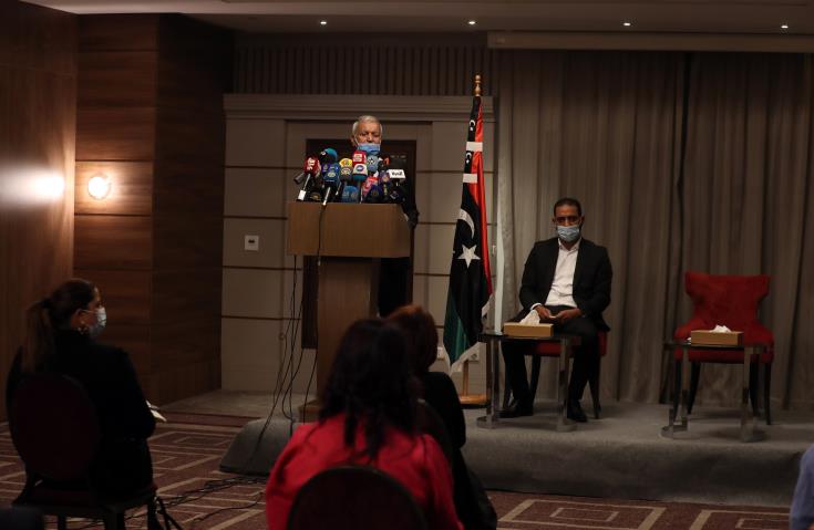 Νέος πρωθυπουργός στην Λιβύη ο Ντμπεϊμπά, πρόεδρος του μεταβατικού Προεδρικού Συμβουλίου ο Μένφι