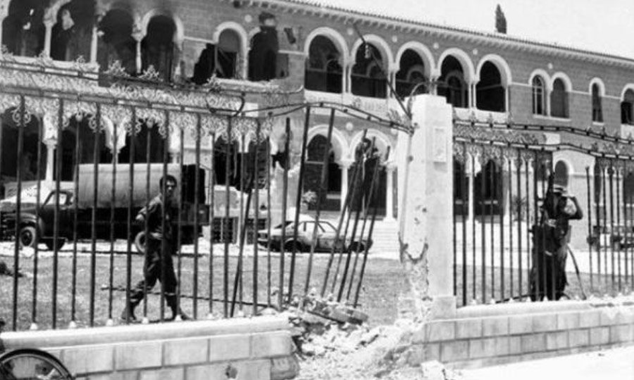 Μνήμες 1974: Τι ώρα θα ηχήσουν οι σειρήνες - Τα μηνύματα των κομμάτων για το προδοτικό πραξικόπημα της 15ης Ιουλίου